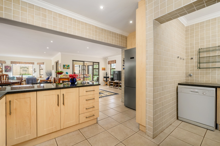 3 Bedroom Property for Sale in Summerstrand Eastern Cape